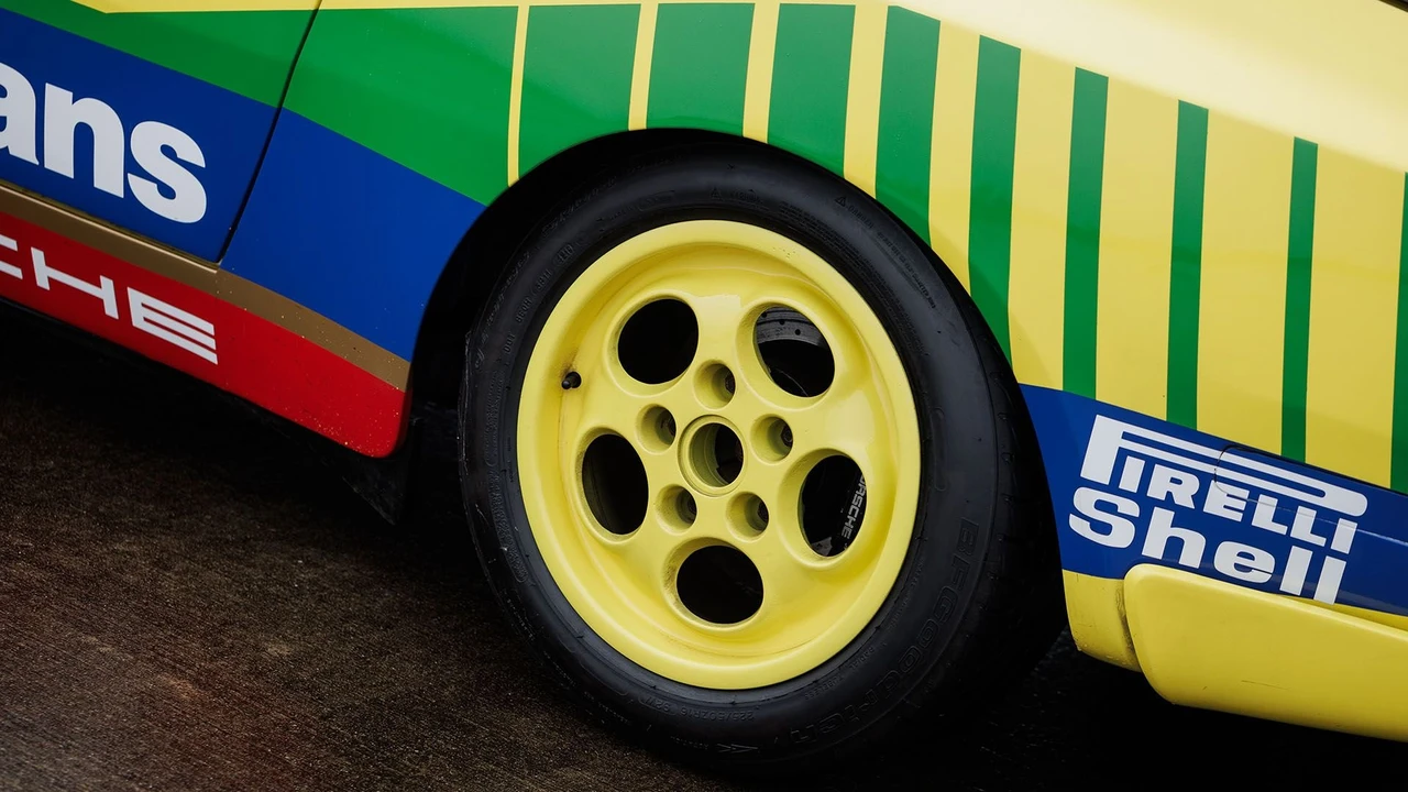 1988 Porsche 944 - Image 29 of 31