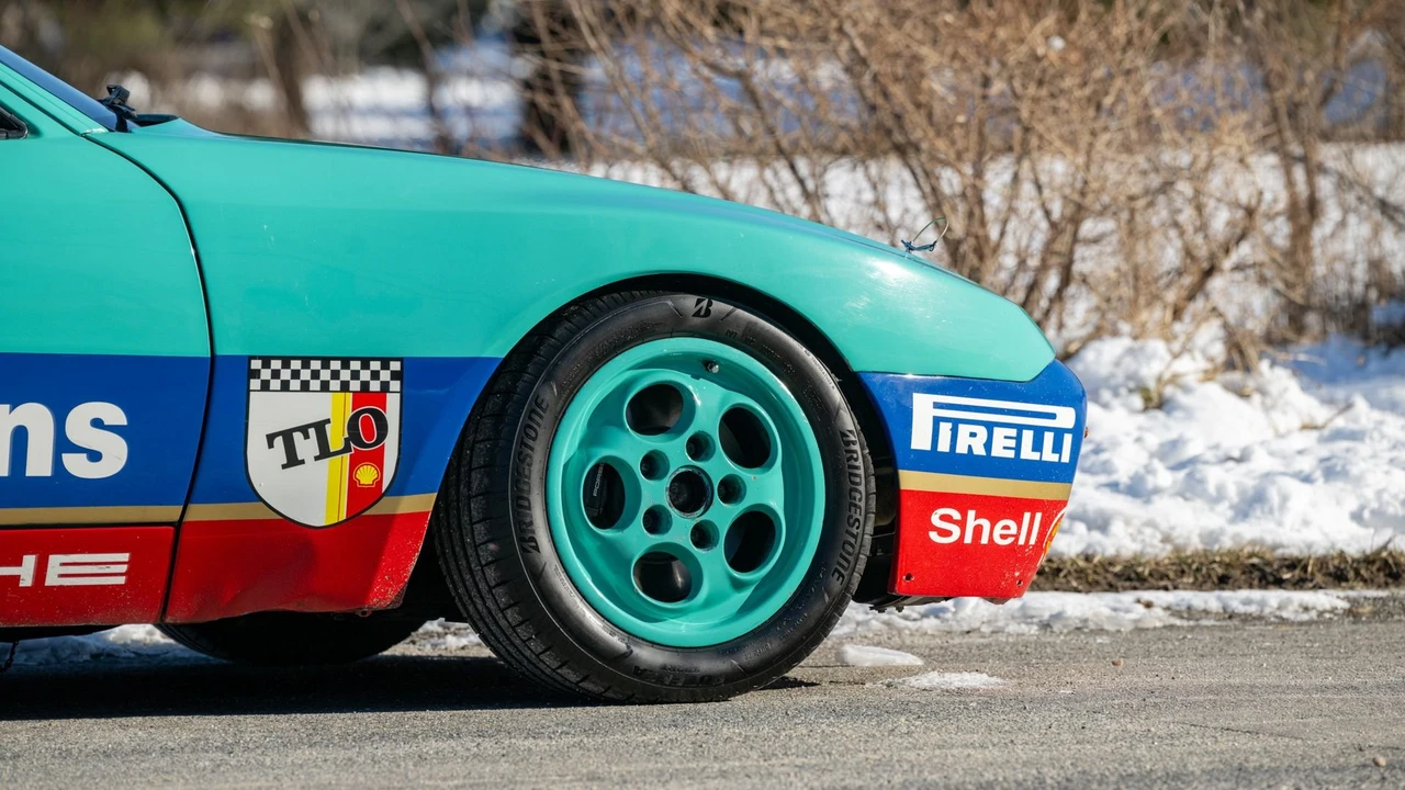 1988 Porsche 944 - Image 11 of 31