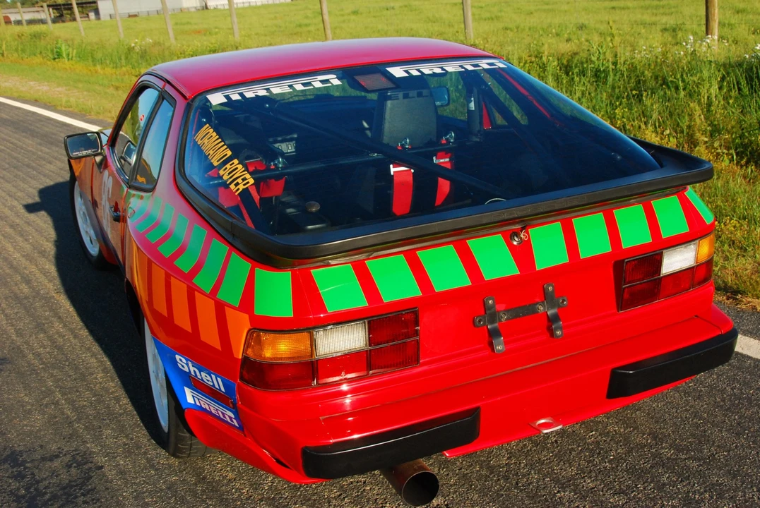 1988 Porsche 944 Turbo - Image 11 of 31