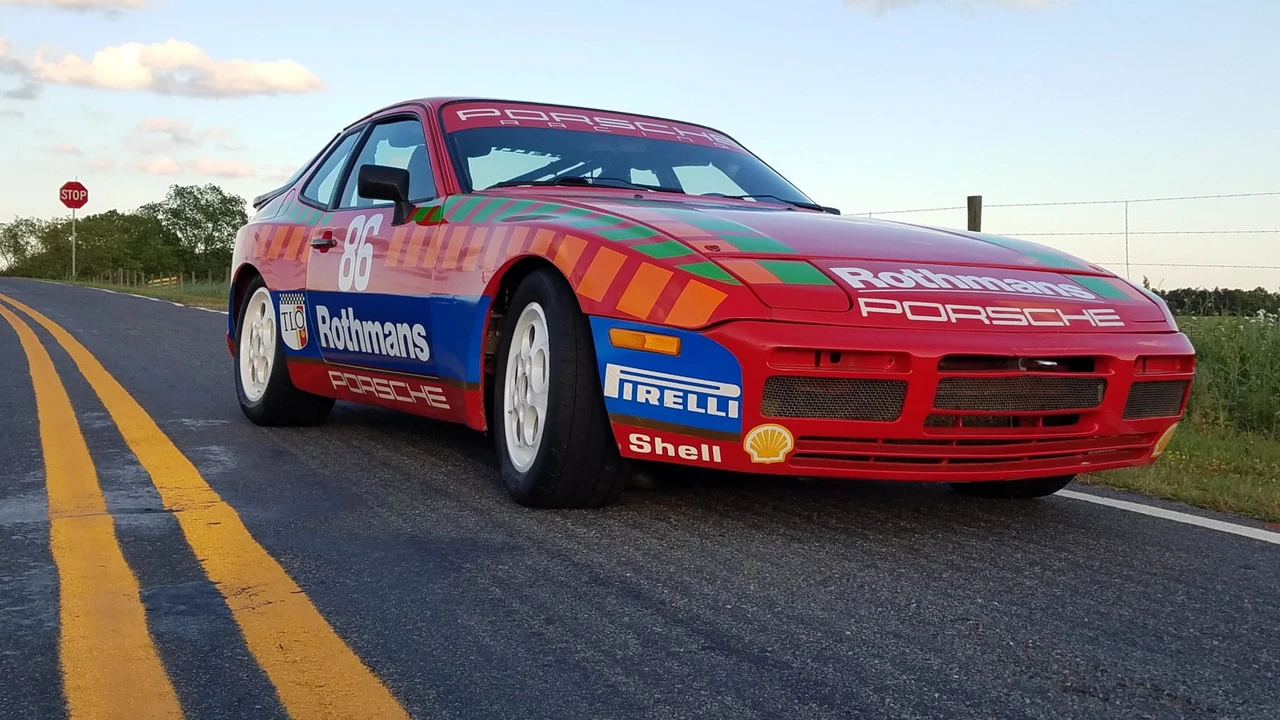 1988 Porsche 944 Turbo - Image 24 of 31