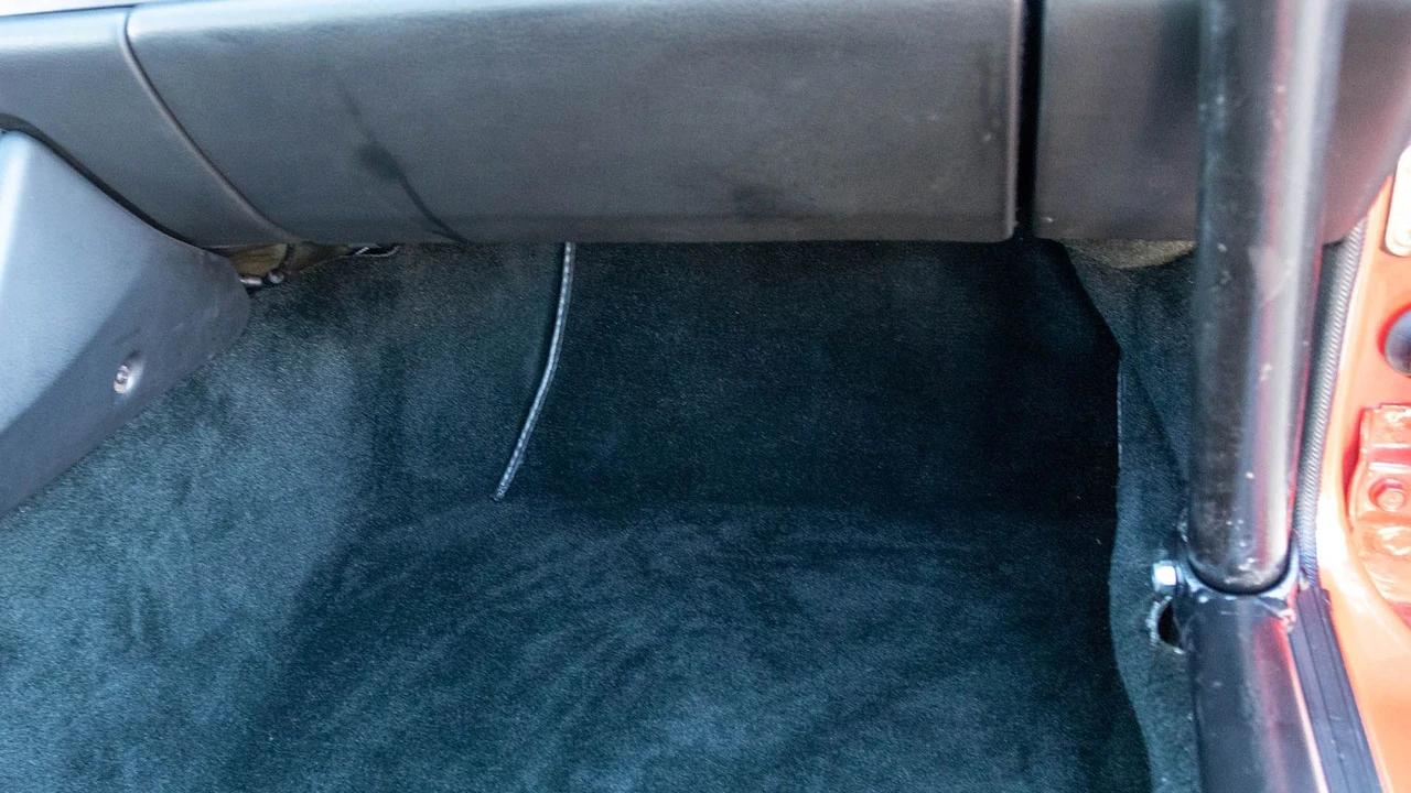 1988 Porsche 944 - Image 29 of 31