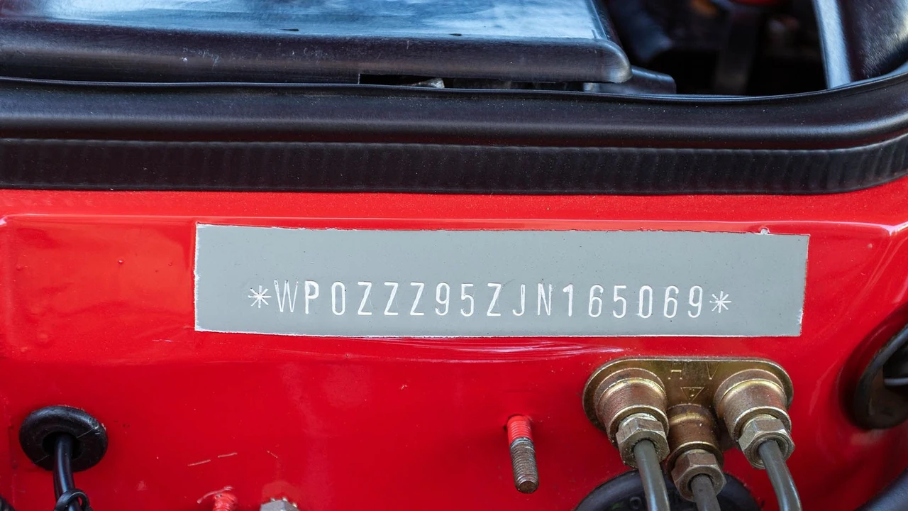 1988 Porsche 944 - Image 16 of 31