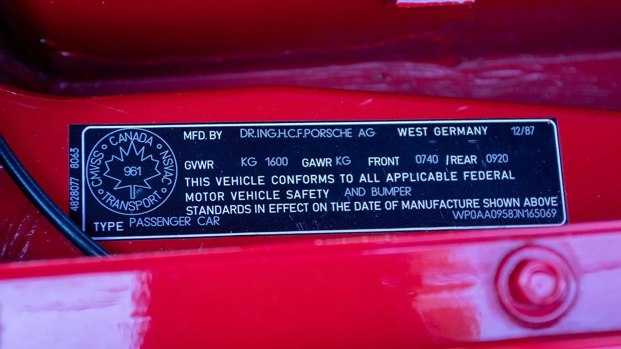 1988 Porsche 944 - Image 17 of 31