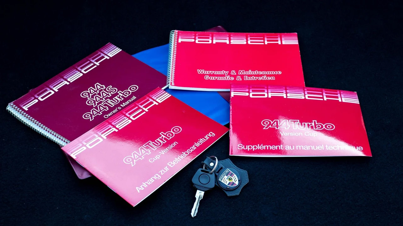 1988 Porsche 944 - Image 11 of 31