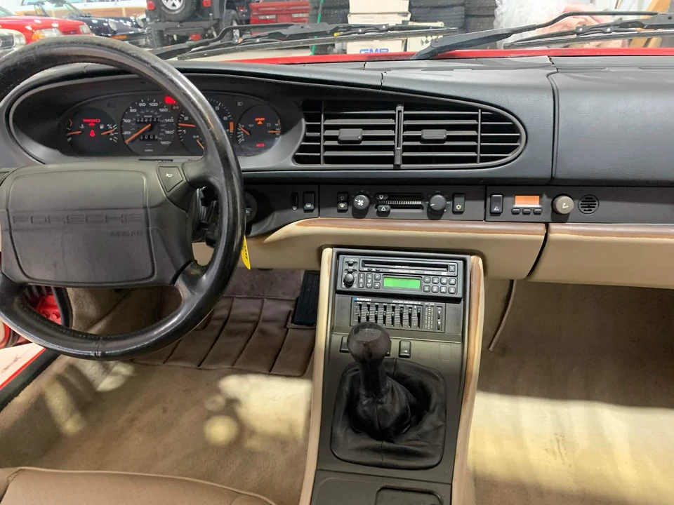 1988 Porsche 944 Turbo - Image 28 of 31