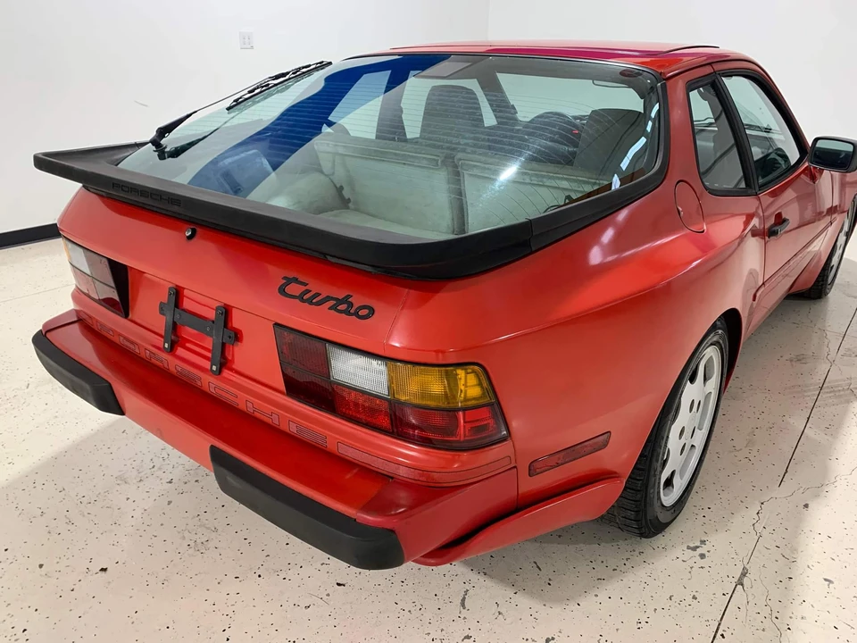 1988 Porsche 944 Turbo - Image 9 of 31