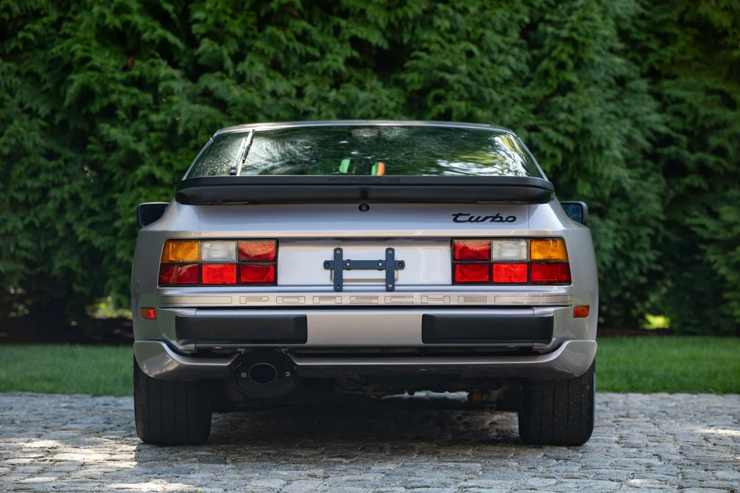 1988 Porsche 944 Turbo S - Image 12 of 31