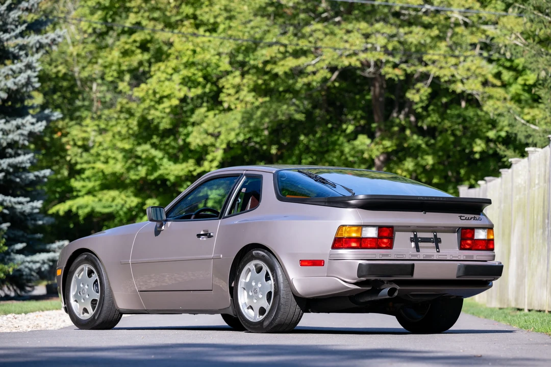 1988 Porsche 944 Turbo S - Image 7 of 31