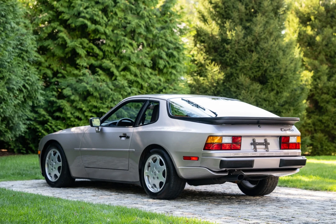 1988 Porsche 944 Turbo S - Image 16 of 31