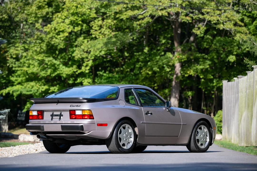 1988 Porsche 944 Turbo S - Image 5 of 31