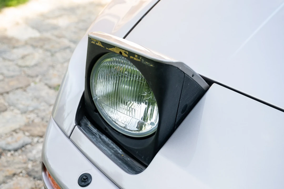 1988 Porsche 944 Turbo S - Image 25 of 31