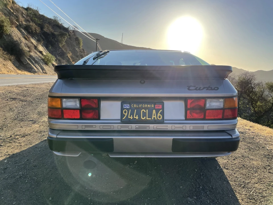 1988 Porsche 944 Turbo - Image 23 of 31