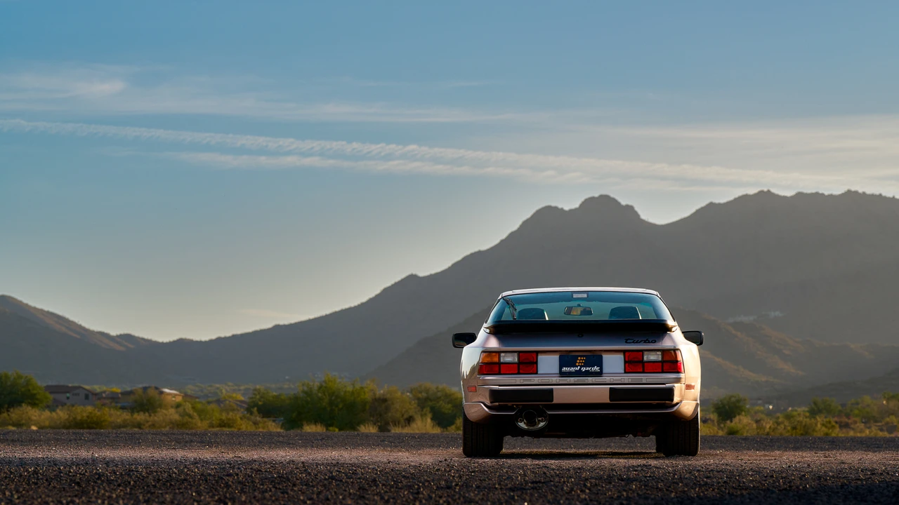1988 Porsche 944 Turbo - Image 11 of 31