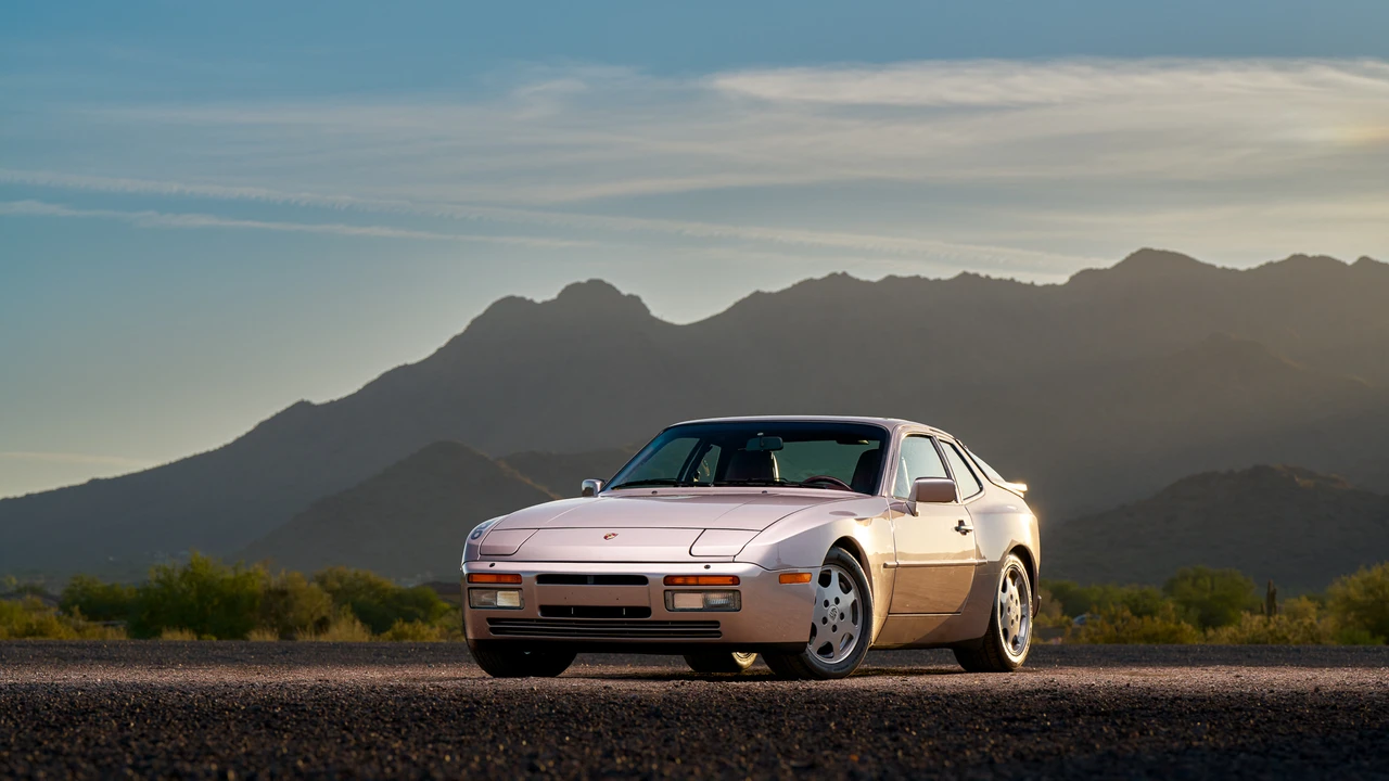 1988 Porsche 944 Turbo - Image 2 of 31