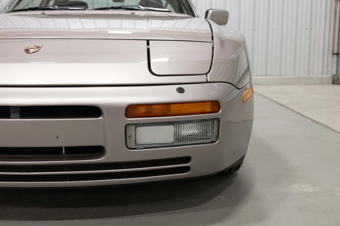 1988 Porsche 944 Turbo - Image 29 of 31