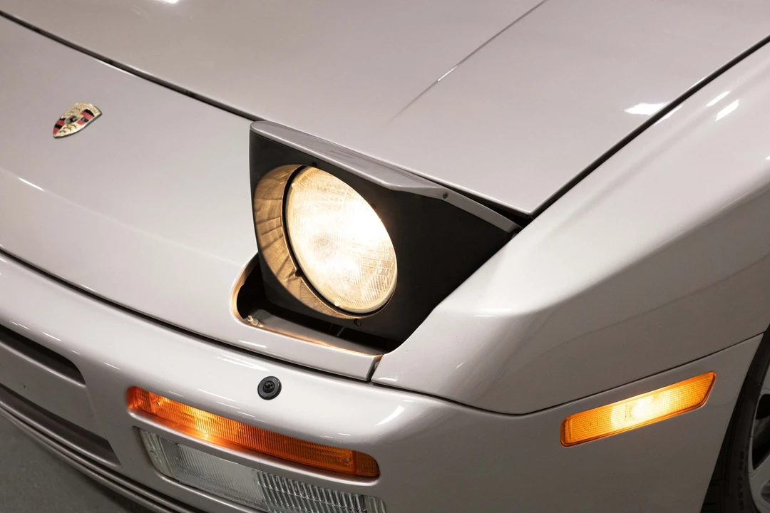 1988 Porsche 944 Turbo - Image 24 of 31