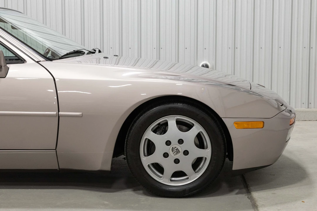 1988 Porsche 944 Turbo - Image 15 of 31