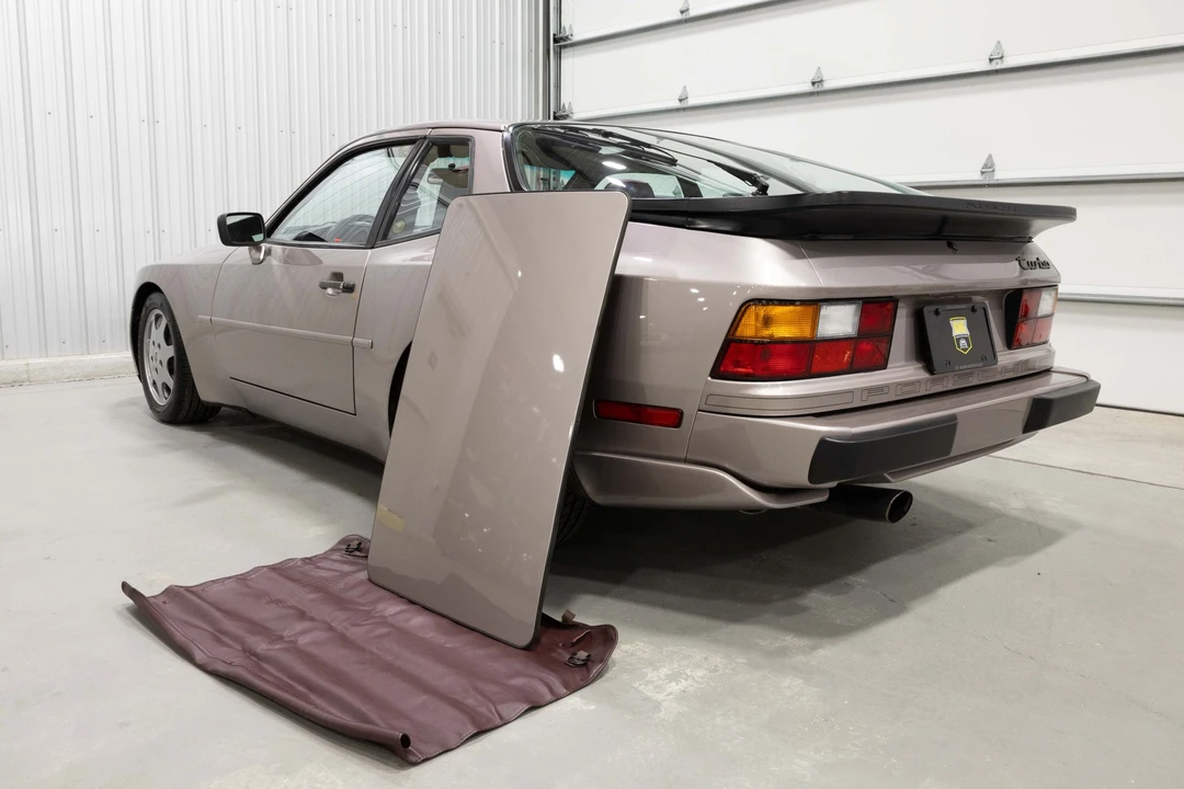 1988 Porsche 944 Turbo - Image 12 of 31