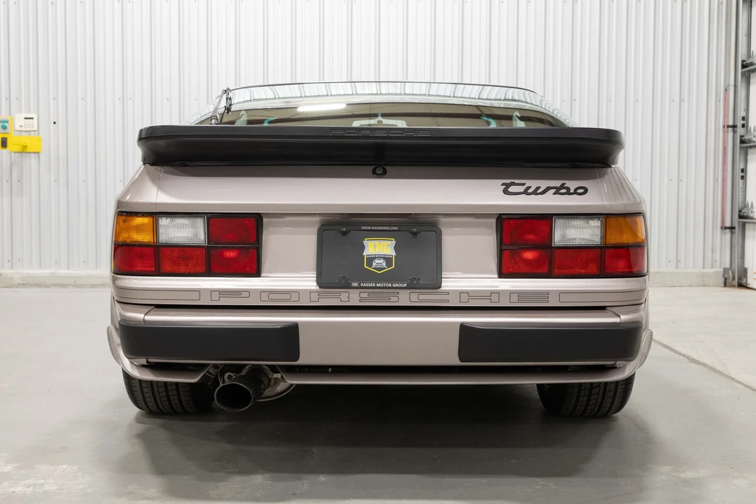 1988 Porsche 944 Turbo - Image 8 of 31