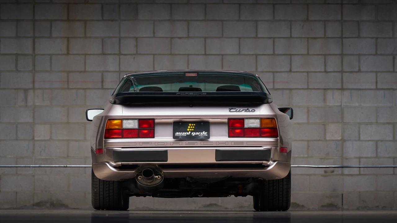 1988 Porsche 944 Turbo - Image 27 of 31