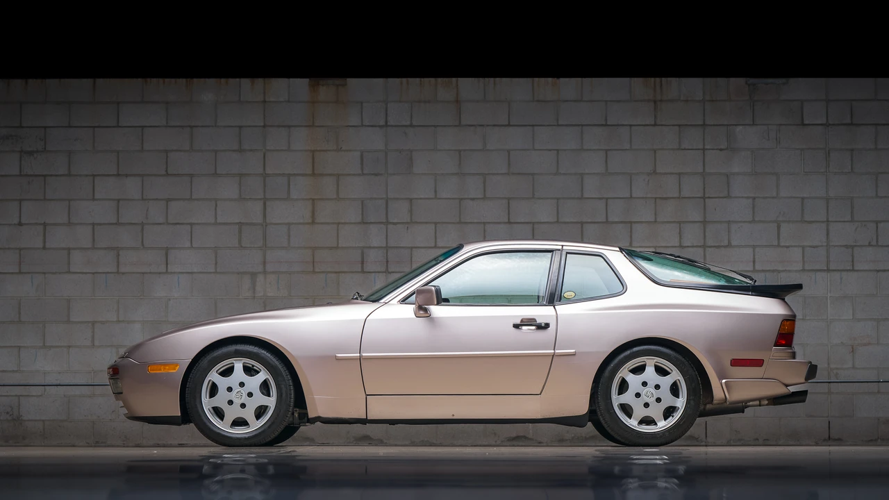 1988 Porsche 944 Turbo - Image 24 of 31