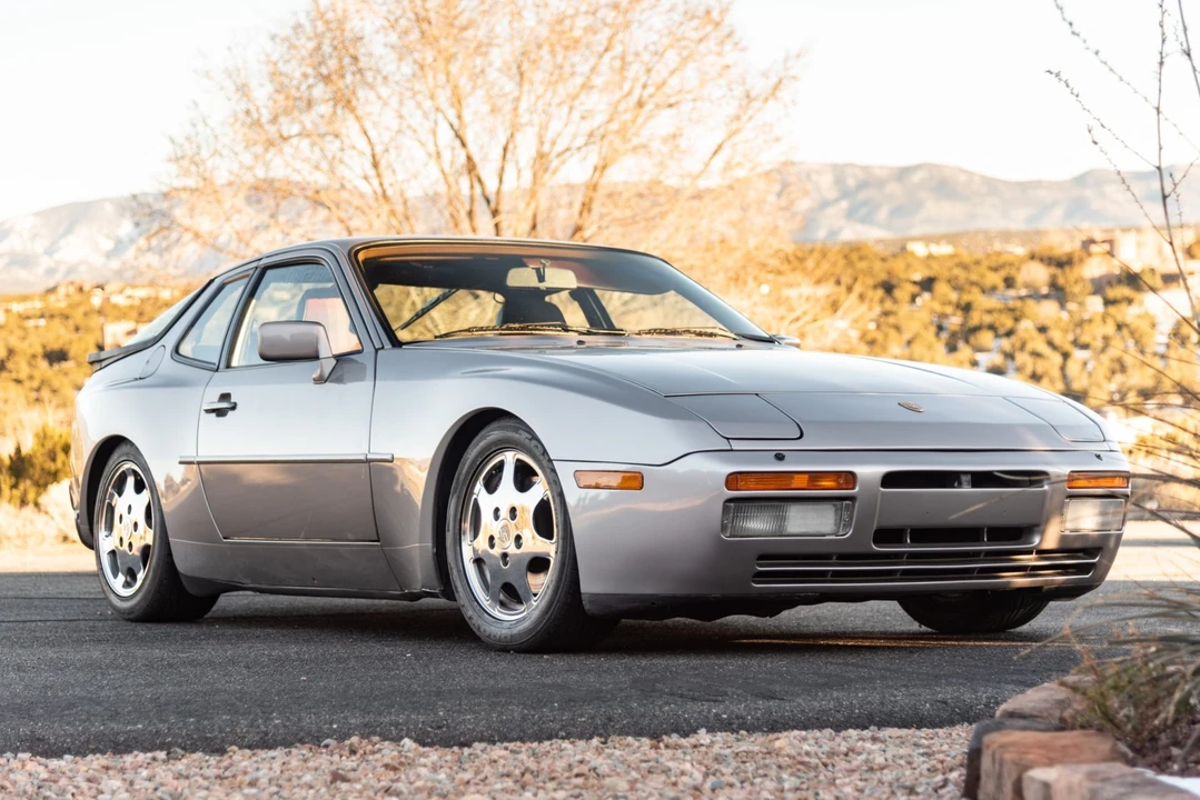 1988 Porsche 944 Turbo - Image 1 of 31