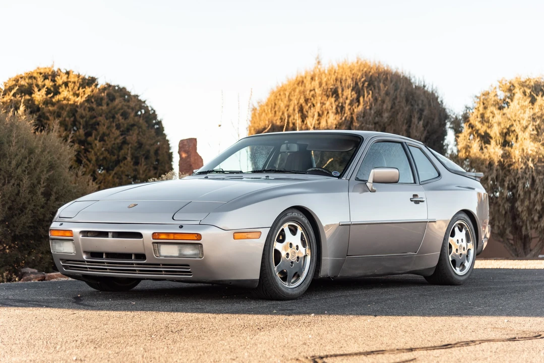 1988 Porsche 944 Turbo - Image 2 of 31