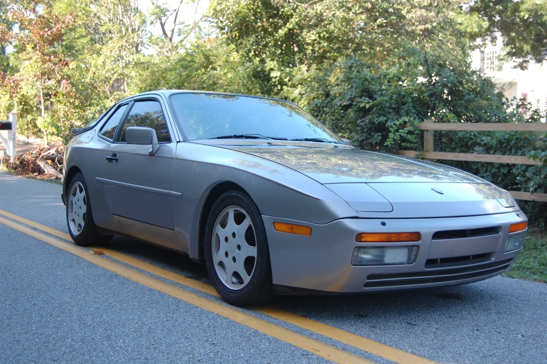 1988 Porsche 944 Turbo - Image 11 of 31