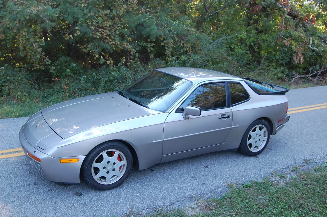1988 Porsche 944 Turbo - Image 5 of 31