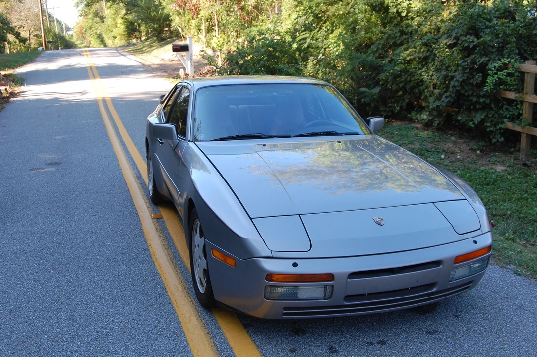 1988 Porsche 944 Turbo - Image 13 of 31