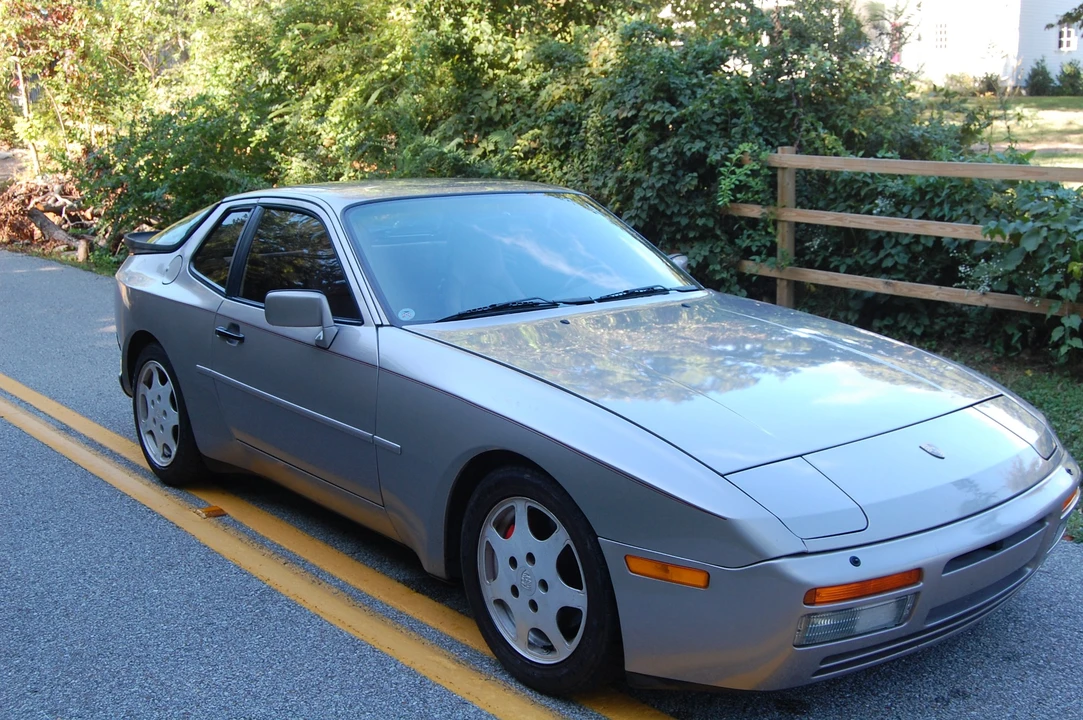 1988 Porsche 944 Turbo - Image 12 of 31