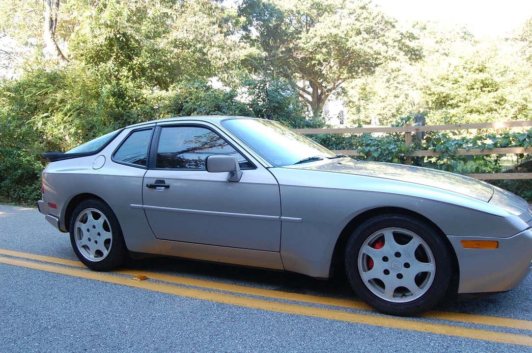 1988 Porsche 944 Turbo - Image 10 of 31