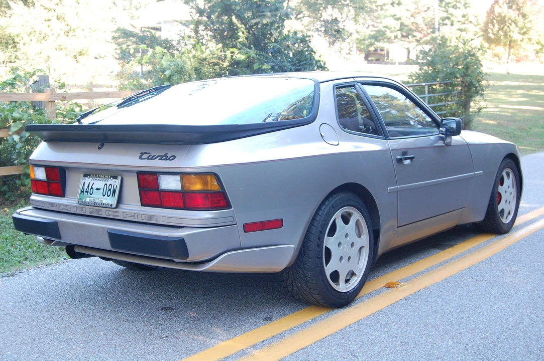 1988 Porsche 944 Turbo - Image 15 of 31