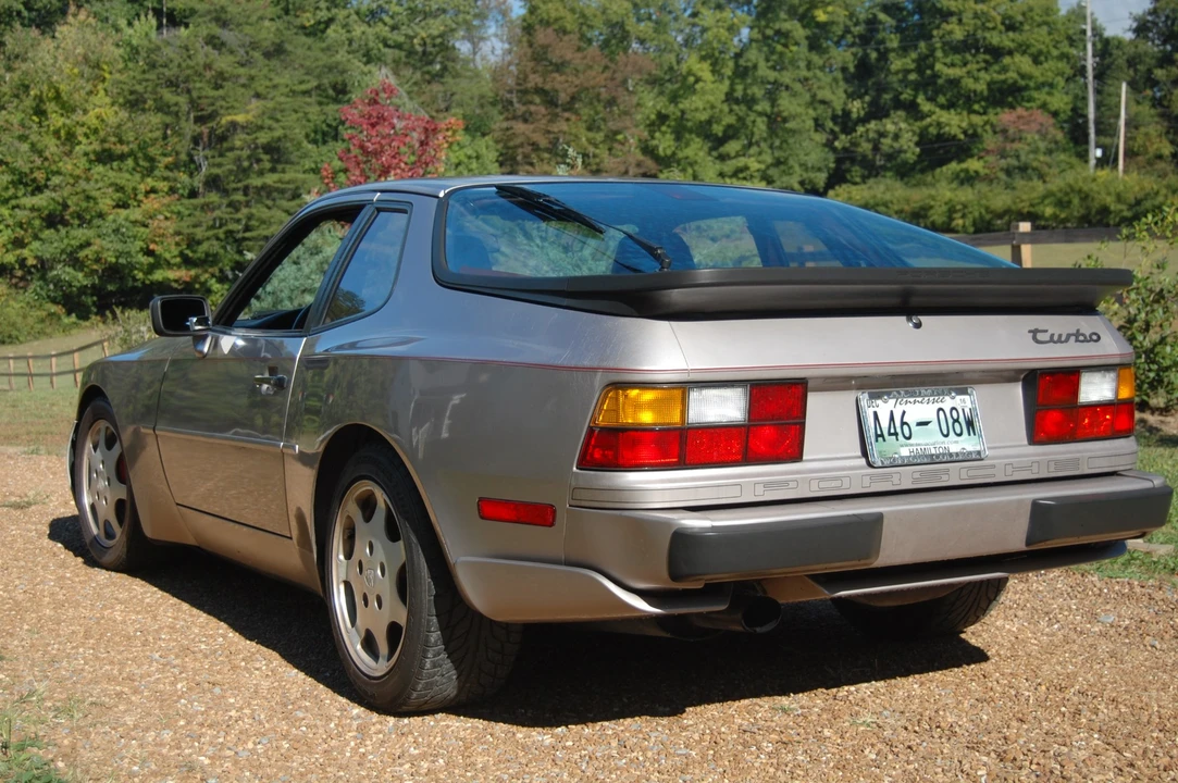 1988 Porsche 944 Turbo - Image 27 of 31