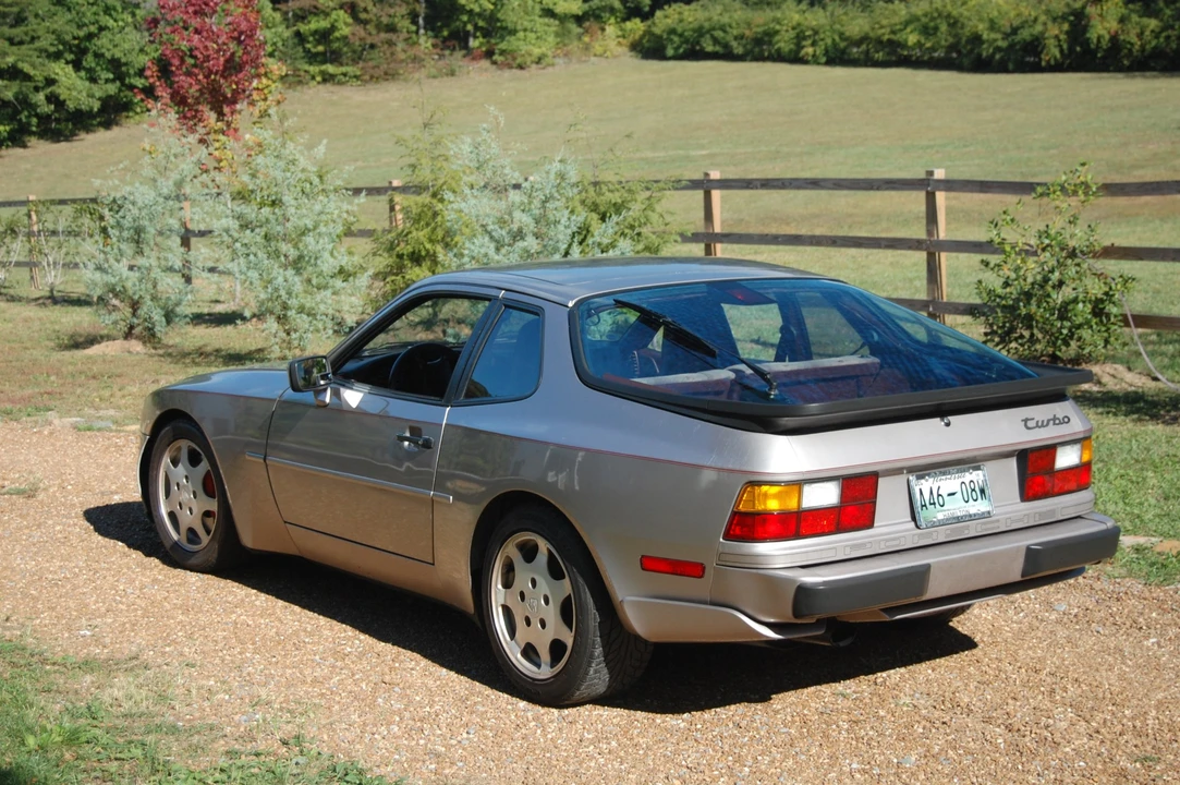 1988 Porsche 944 Turbo - Image 26 of 31