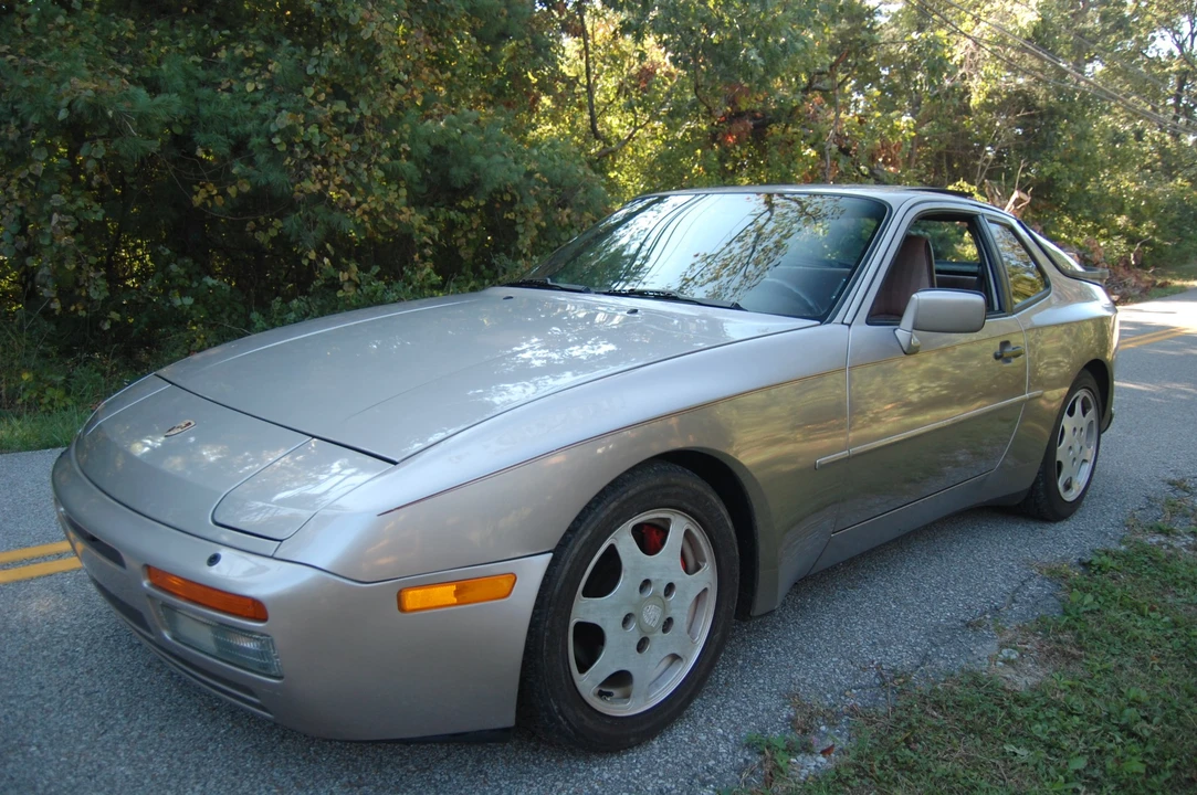 1988 Porsche 944 Turbo - Image 7 of 31