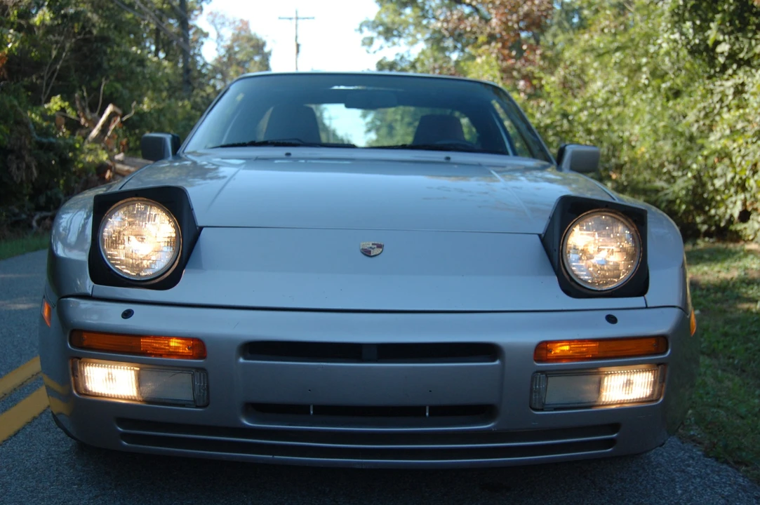 1988 Porsche 944 Turbo - Image 25 of 31