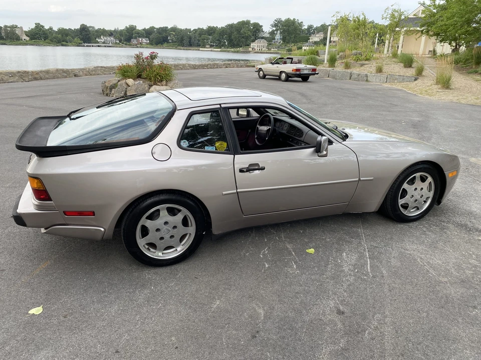 1988 Porsche 944 Turbo - Image 24 of 31