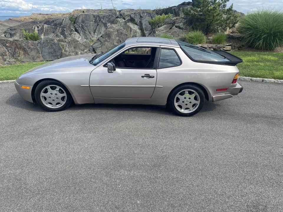 1988 Porsche 944 Turbo - Image 23 of 31