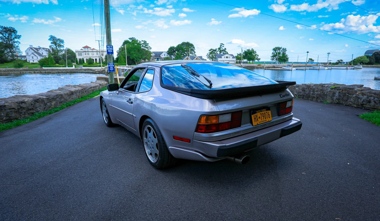 1988 Porsche 944 Turbo - Image 7 of 31