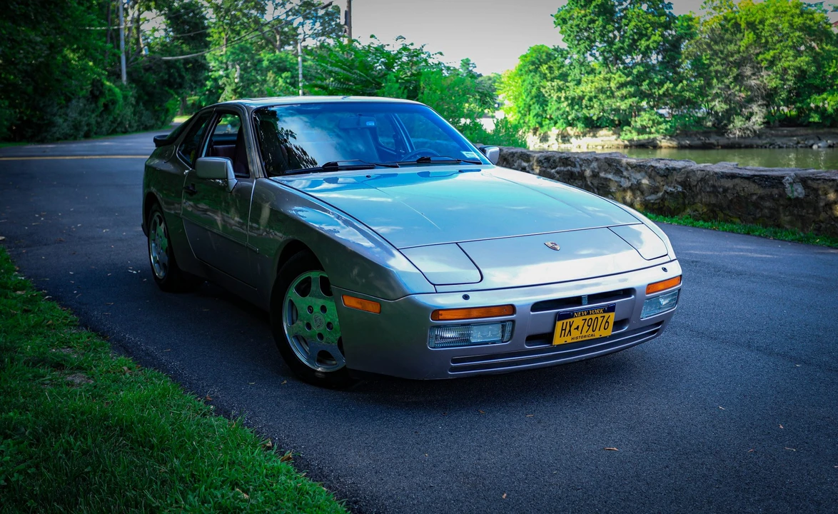 1988 Porsche 944 Turbo - Image 17 of 31
