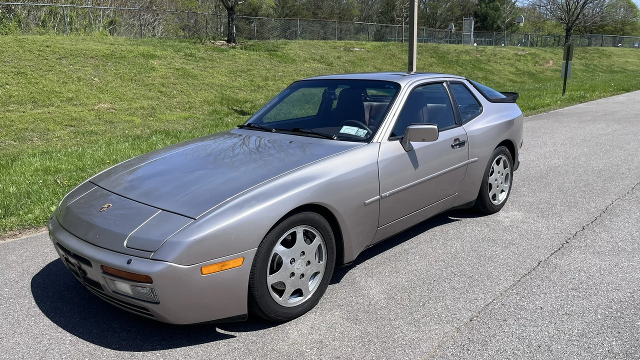 1988 Porsche 944 Turbo - Image 8 of 31