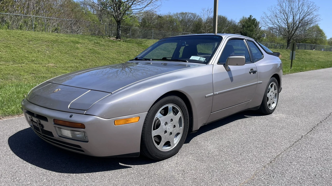 1988 Porsche 944 Turbo - Image 7 of 31