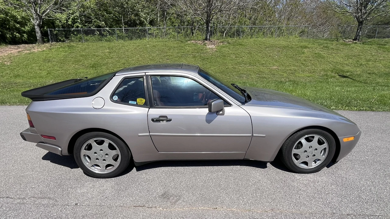 1988 Porsche 944 Turbo - Image 3 of 31