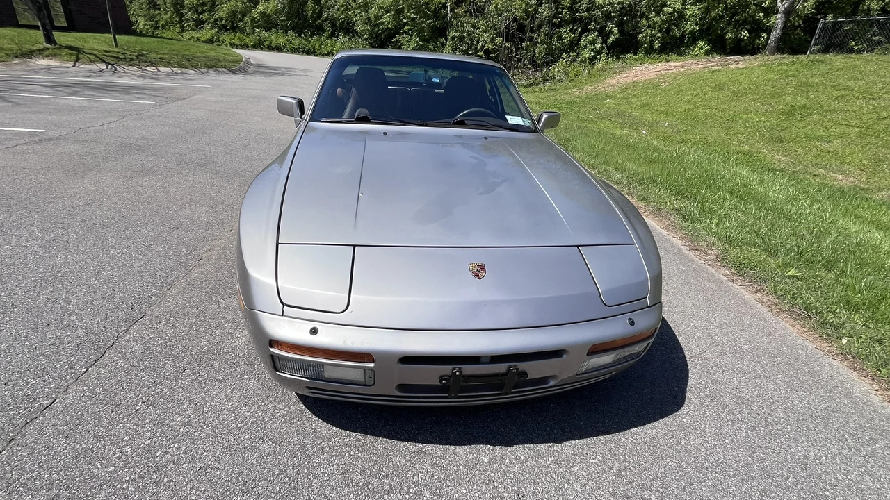 1988 Porsche 944 Turbo - Image 10 of 31