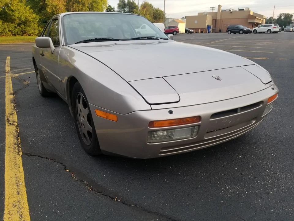 1988 Porsche 944 Turbo - Image 2 of 31