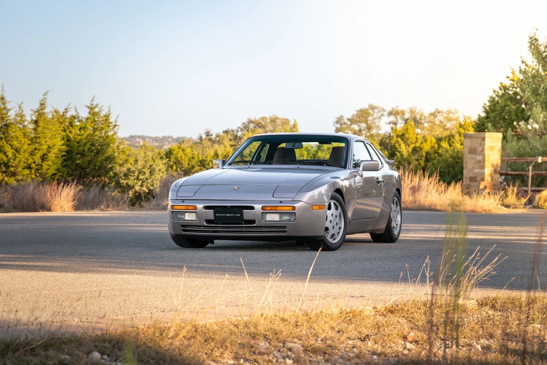 1988 Porsche 944 Turbo - Image 2 of 31