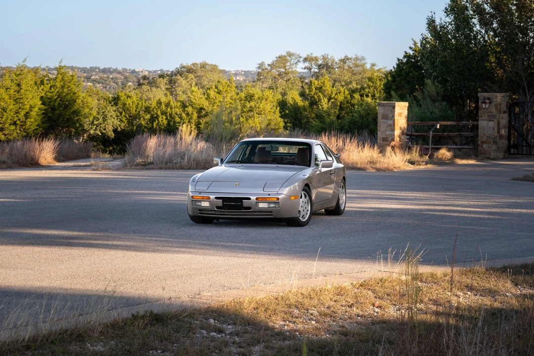 1988 Porsche 944 Turbo - Image 4 of 31