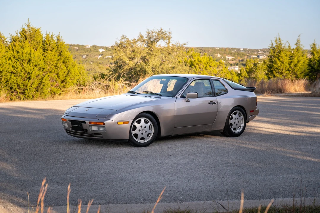 1988 Porsche 944 Turbo - Image 9 of 31