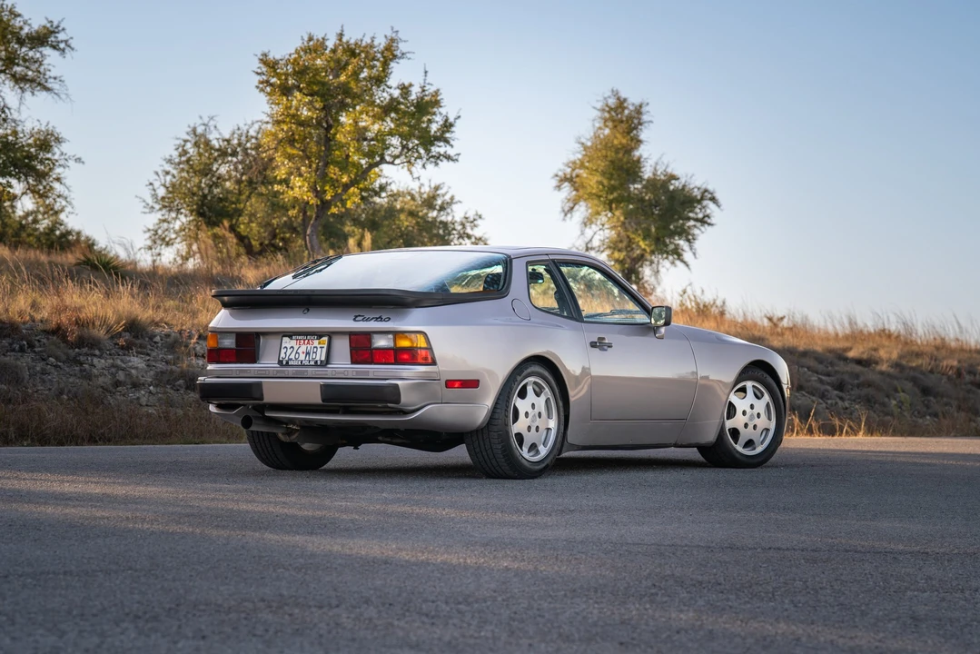 1988 Porsche 944 Turbo - Image 15 of 31